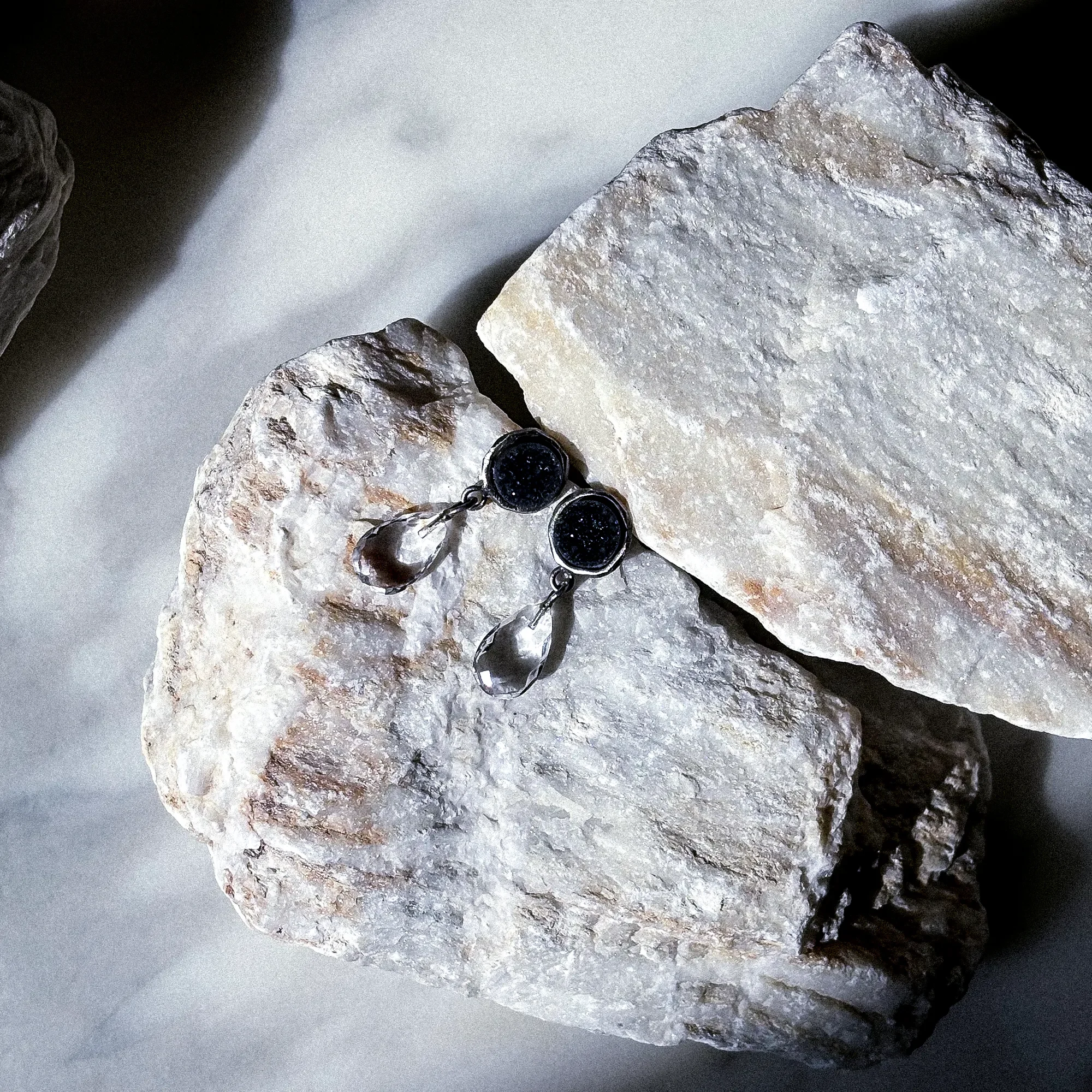 heinrich_Ohrschmuck Rock Crystal_2.webp