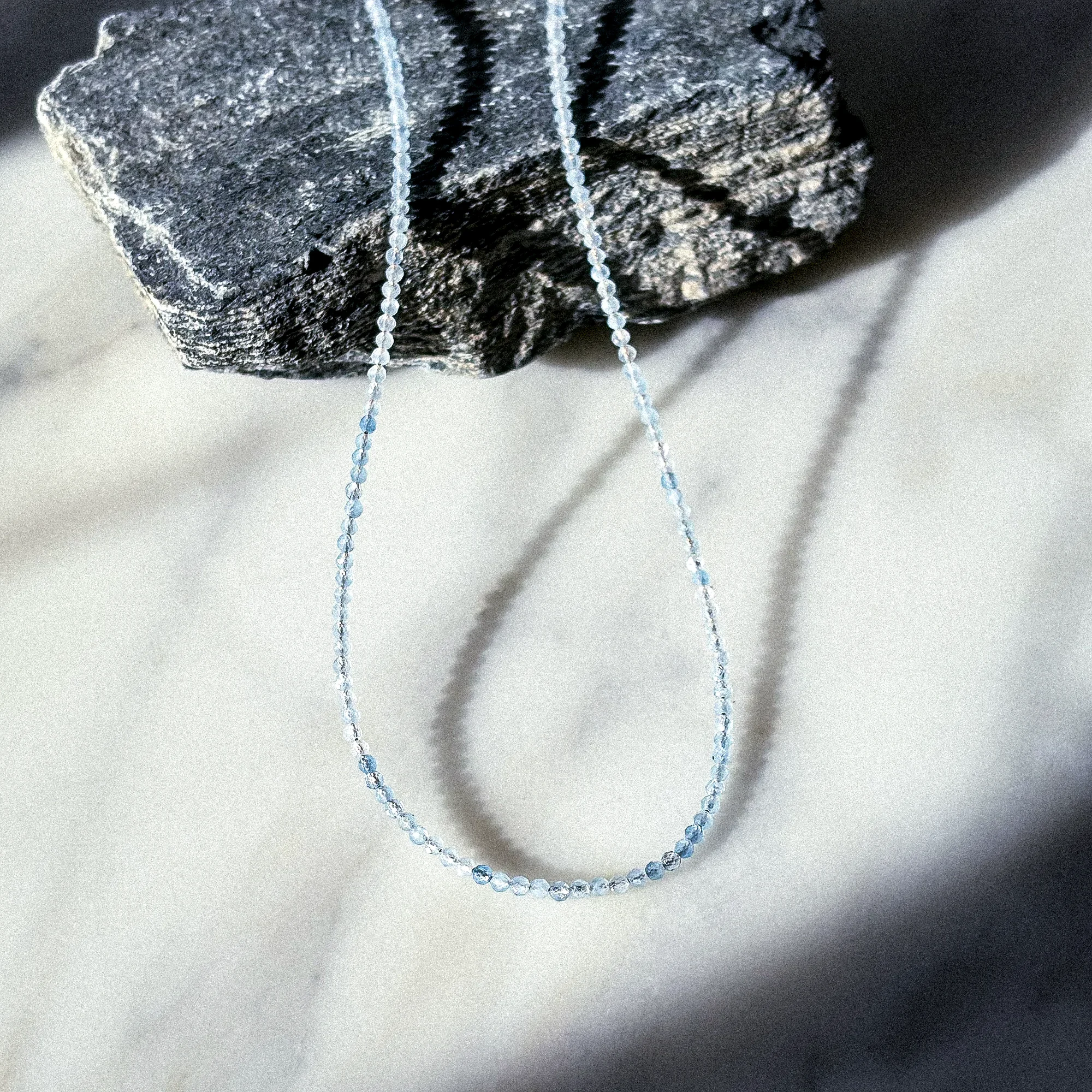 heinrich_Kette Aquamarin_image2.webp