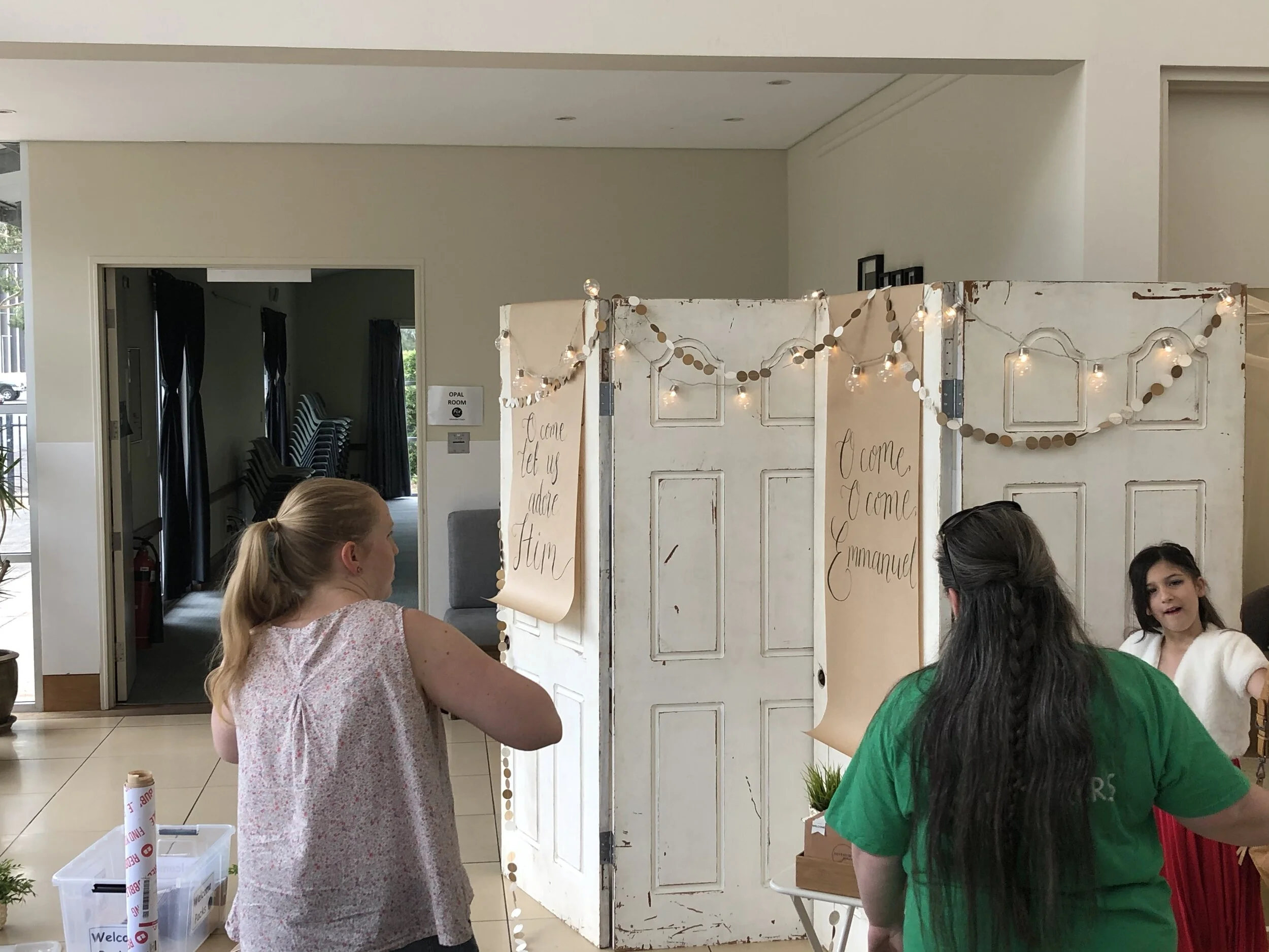 Here is Bridgette setting up the entry while Kylie pushes the pram so Bridgette could set things up. What a wonderful team! Looked amazing Bridgette!