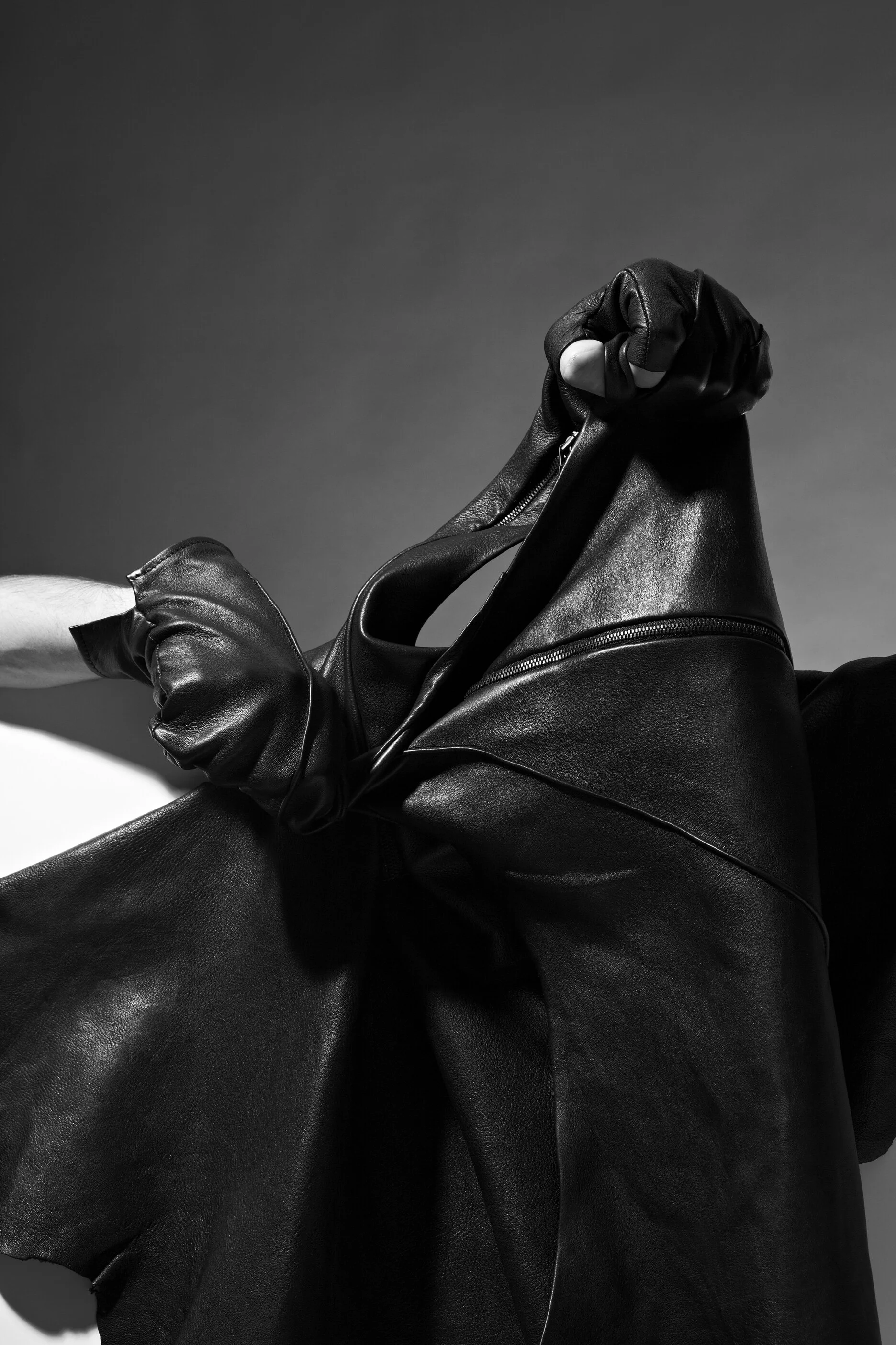 0002_IW_Glove_282-B&W-s.jpg