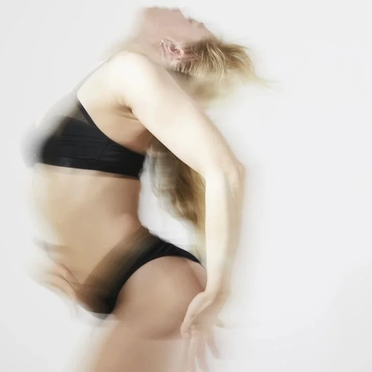 #form #daner #movement #cornwallfashionphotographer #cornwallportraitphotograoher #cornwallphotographer #fashion #portrait #portraitphotographer #mamiya #mamiyarz67&nbsp; #coenwallcommercialphotographer #editorialphotographer #fashionagent #fashionmo