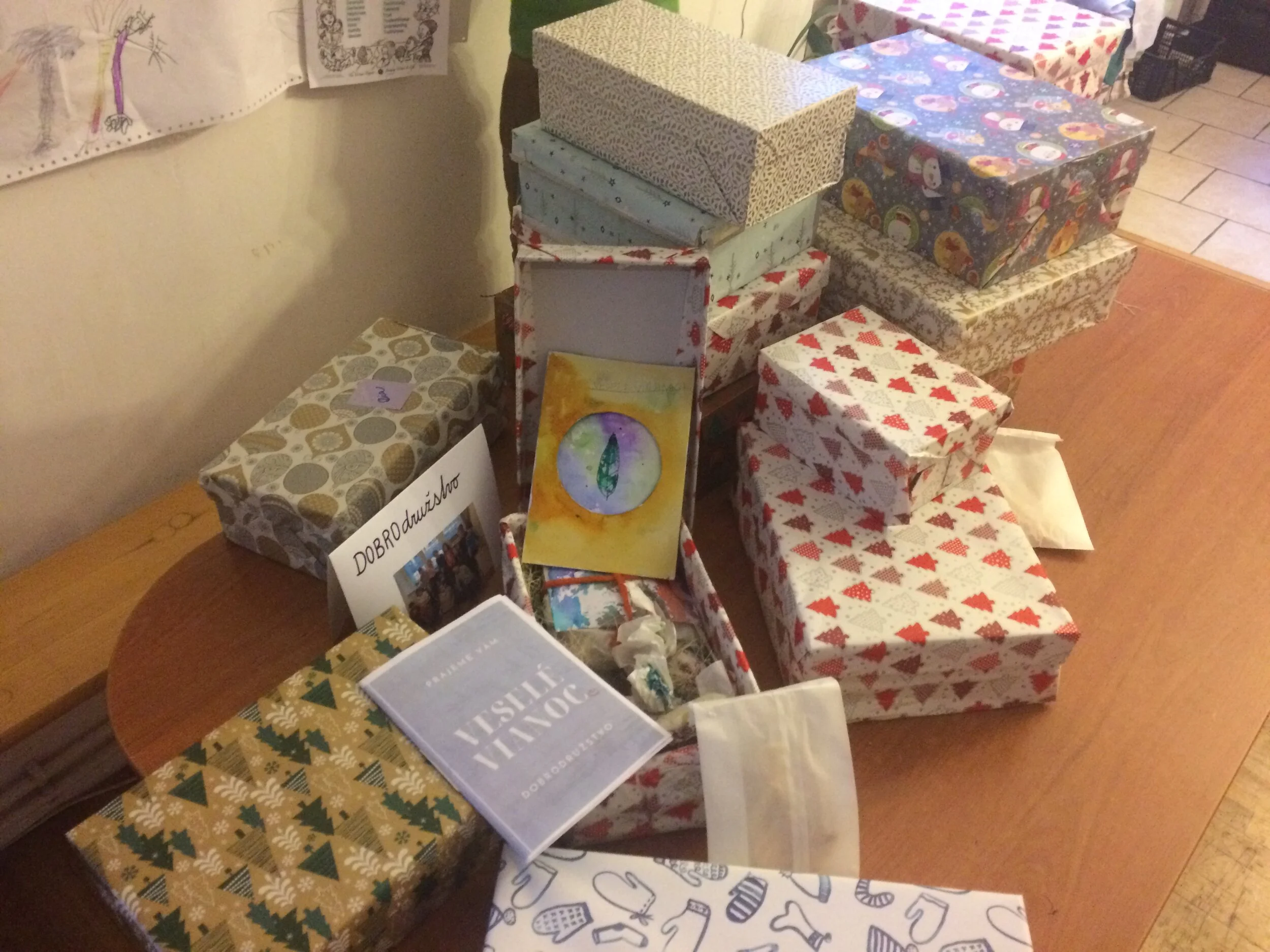 Koľko lásky sa zmestí do krabice od topánok