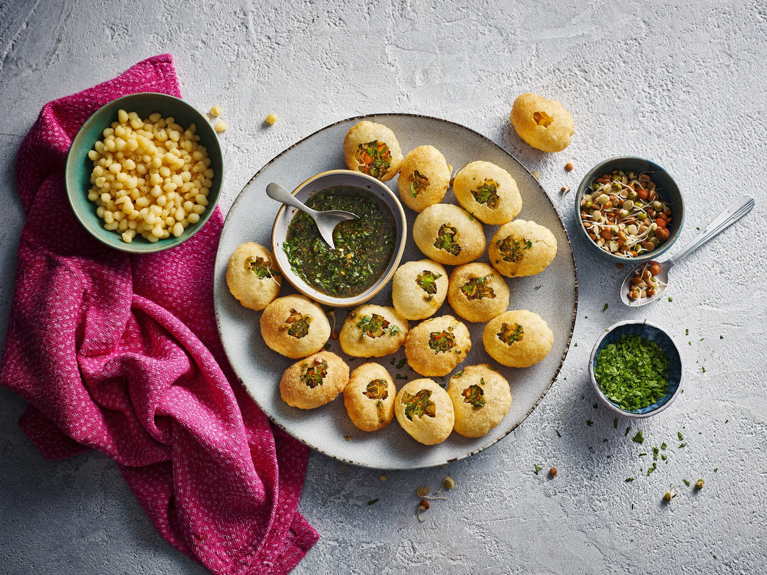 BBC_ONLINE_JAN22_Holi_GM_69756_PaniPuri.jpg