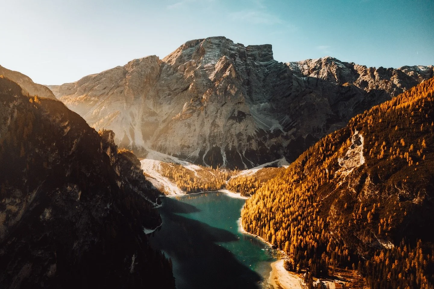 Why not vertical? Because I think some photos just deserve to be horizontal. And let&rsquo;s be honest, Lago di Braies has already been photographed vertically about a million times for Instagram. A horizontal shot might actually be the most original