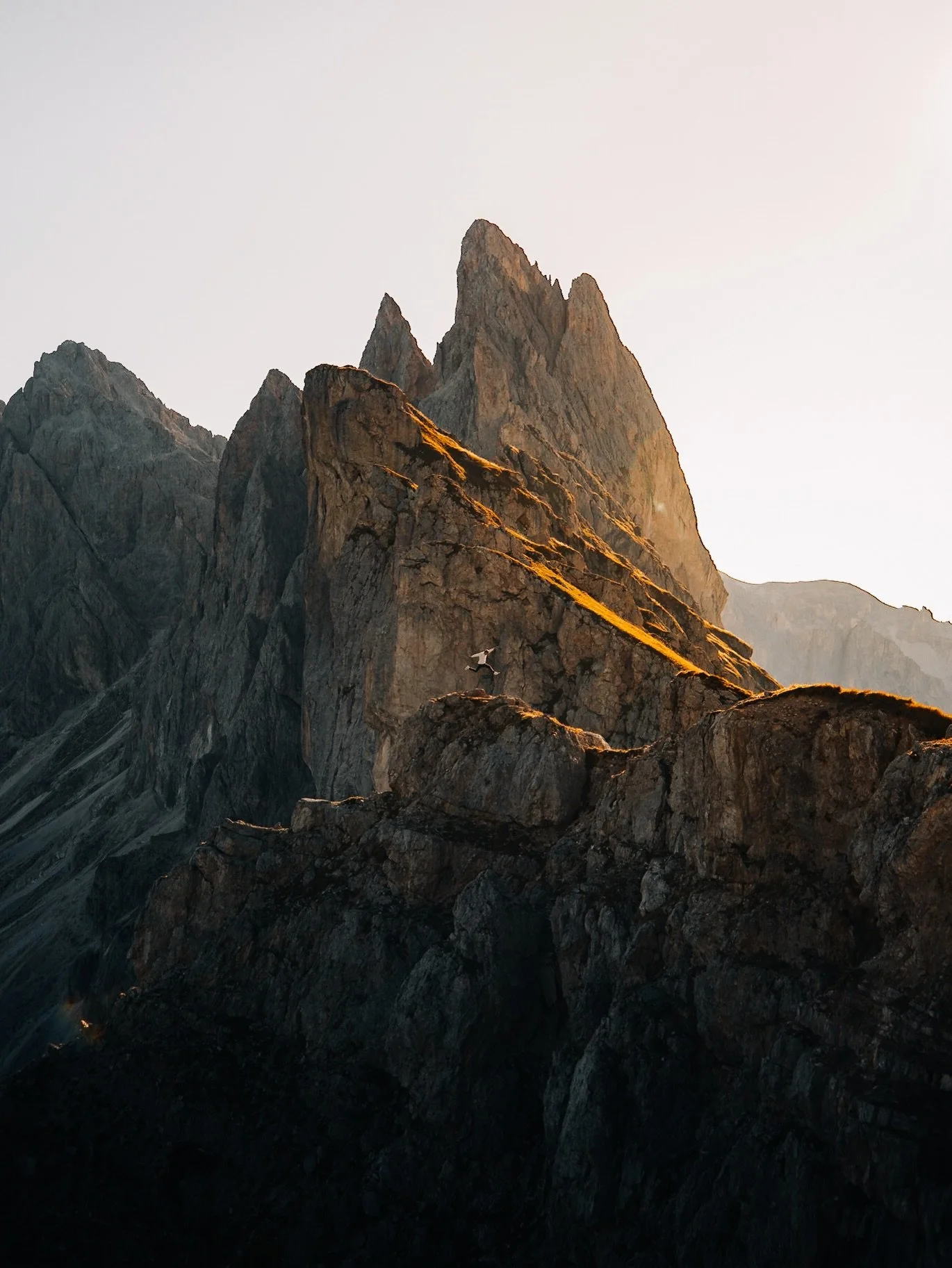 Got a little overexcited here. But honestly, how could I not? When Seceda in the Dolomites puts on a show like this, you just go for it..

#photography #dolomites #photographer #seceda #madewithlightroom #mountains #southtyrol #valgardena #hiking #su