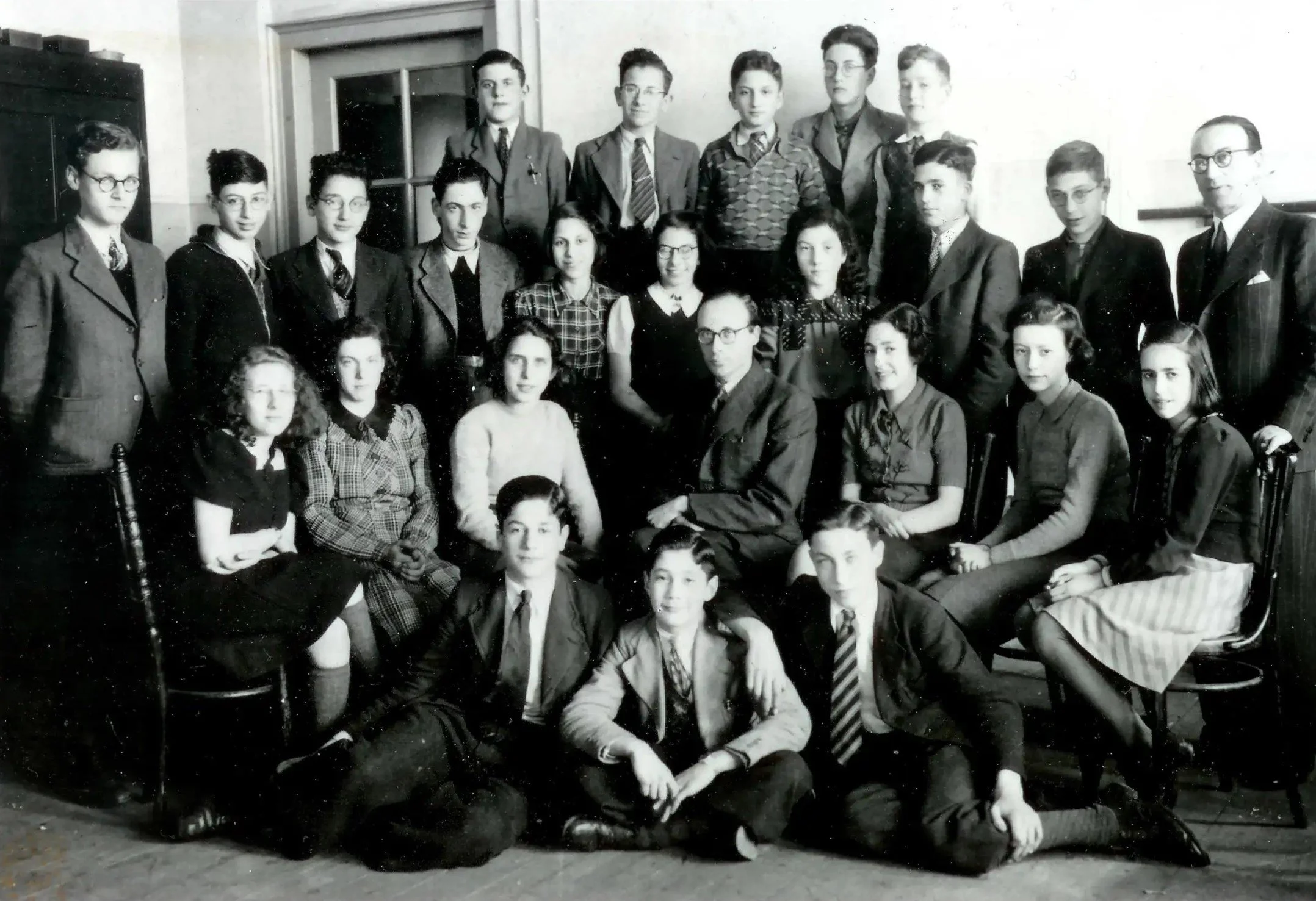 sonja-taub-photo-2-class-photo.jpg