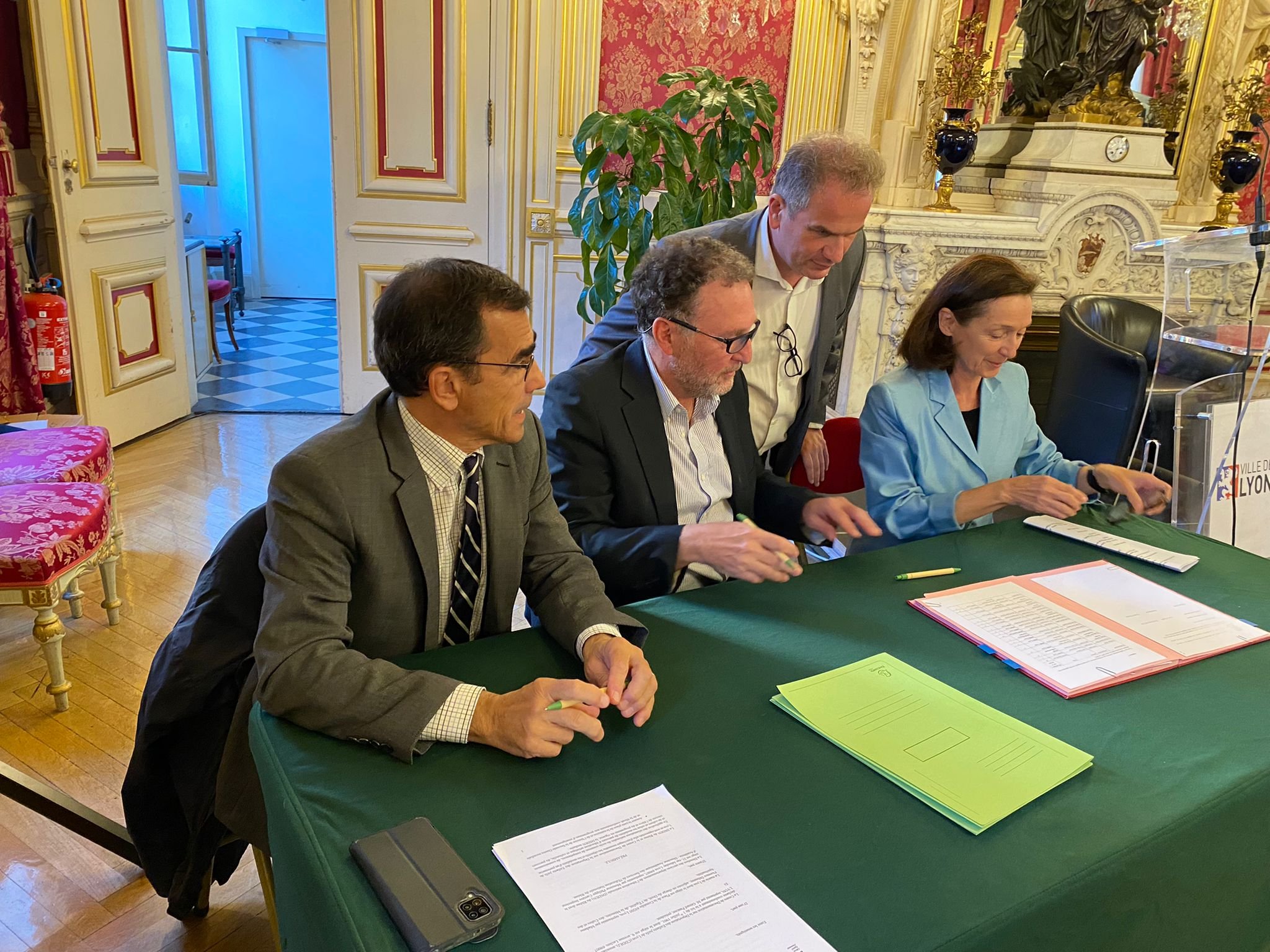 Signature de la convention  CDDJ - IA - Ville de Lyon