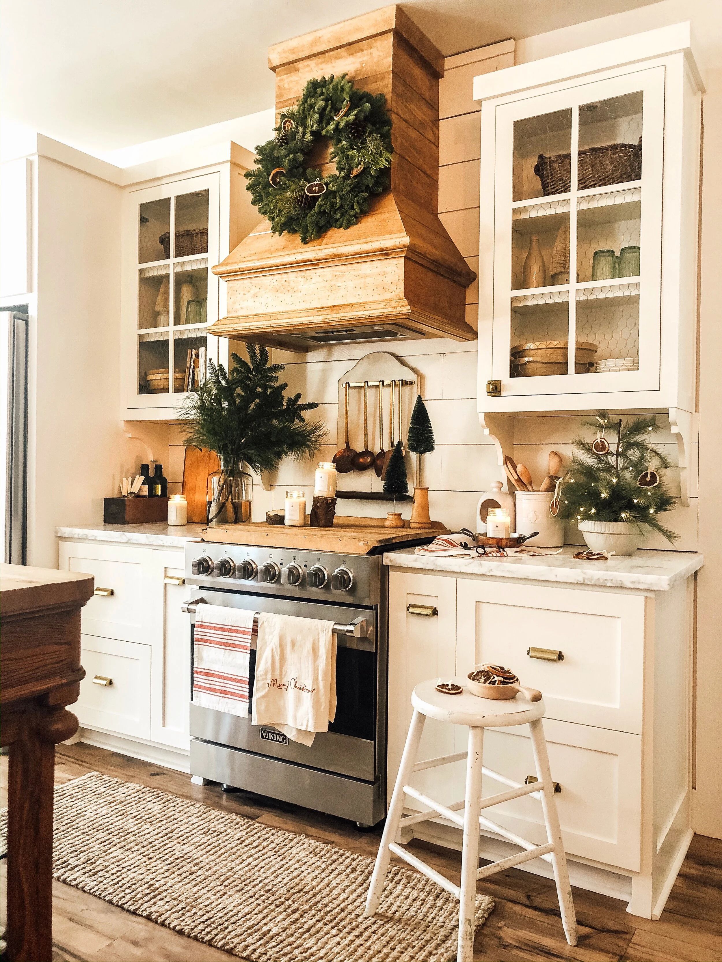 Whitetail Farmhouse Christmas Kitchen