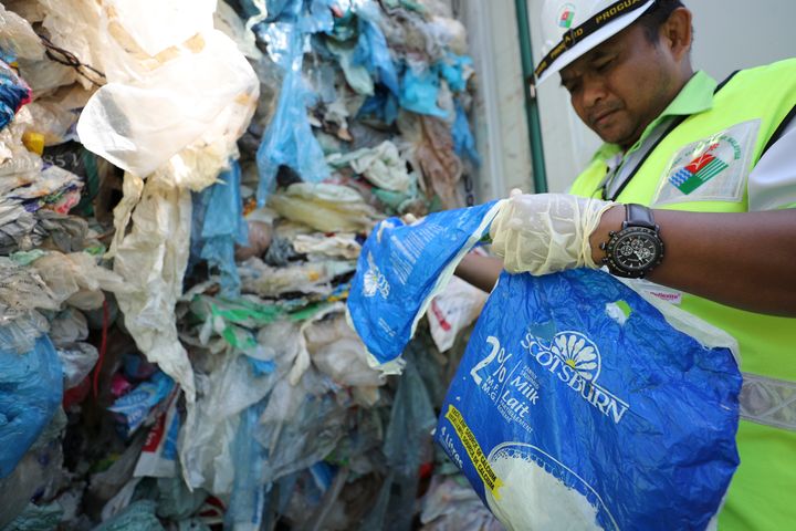 ASSOCIATED PRESS Malaysia environment minister Yeo Bee Yin says Malaysia has become a dumping ground for the world’s plastic waste, and the country has begun sending non-recyclable plastic scrap to the developed countries of origin.
