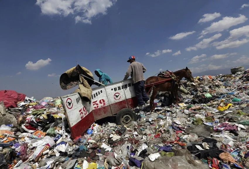 Mexico wants less plastic to end up in garbage dumps Image: Reuters/Henry Romero