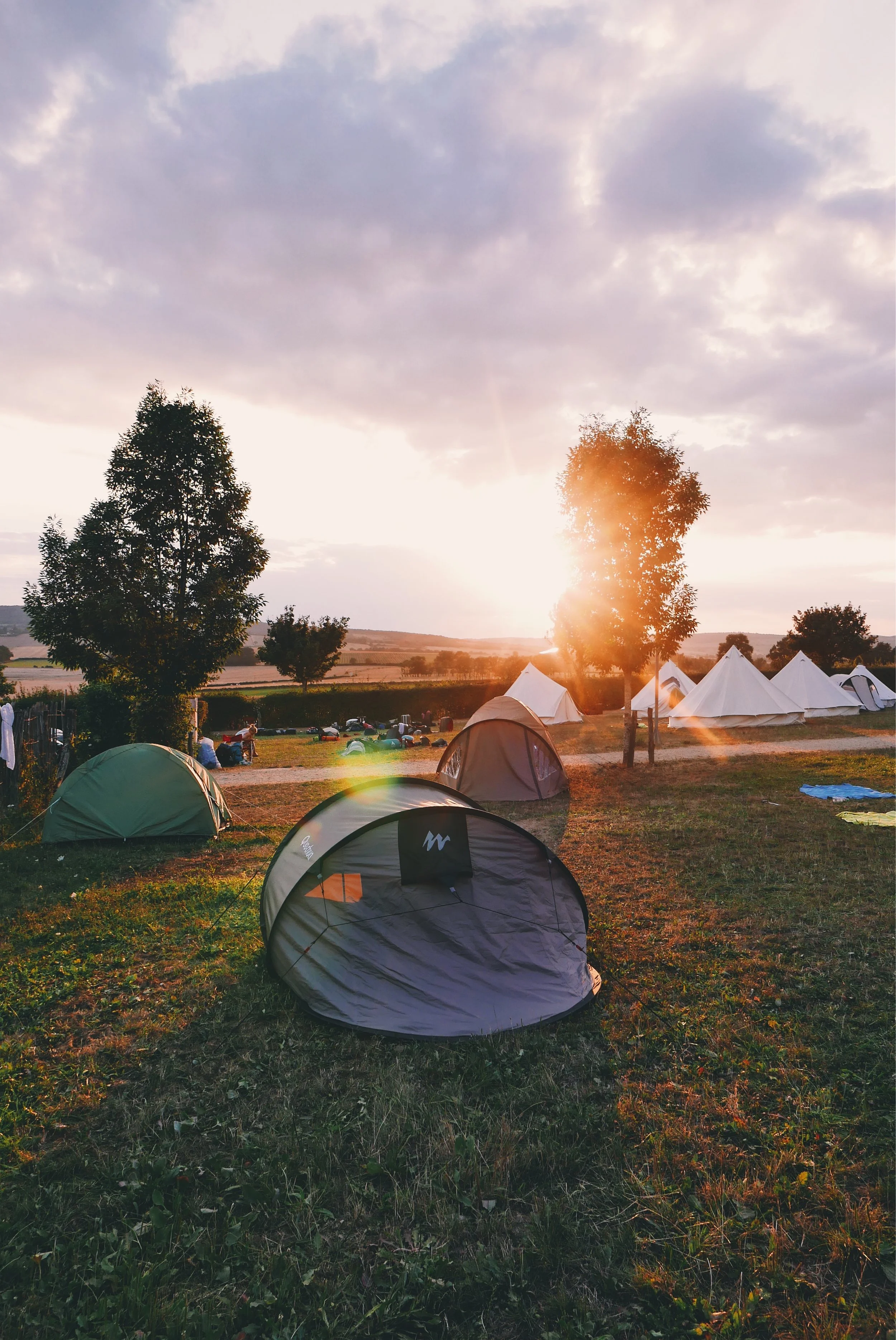 Glamping With Kids- 5 Hacks To Make Your Tent Camping Experience More Comfortable And Luxurious 