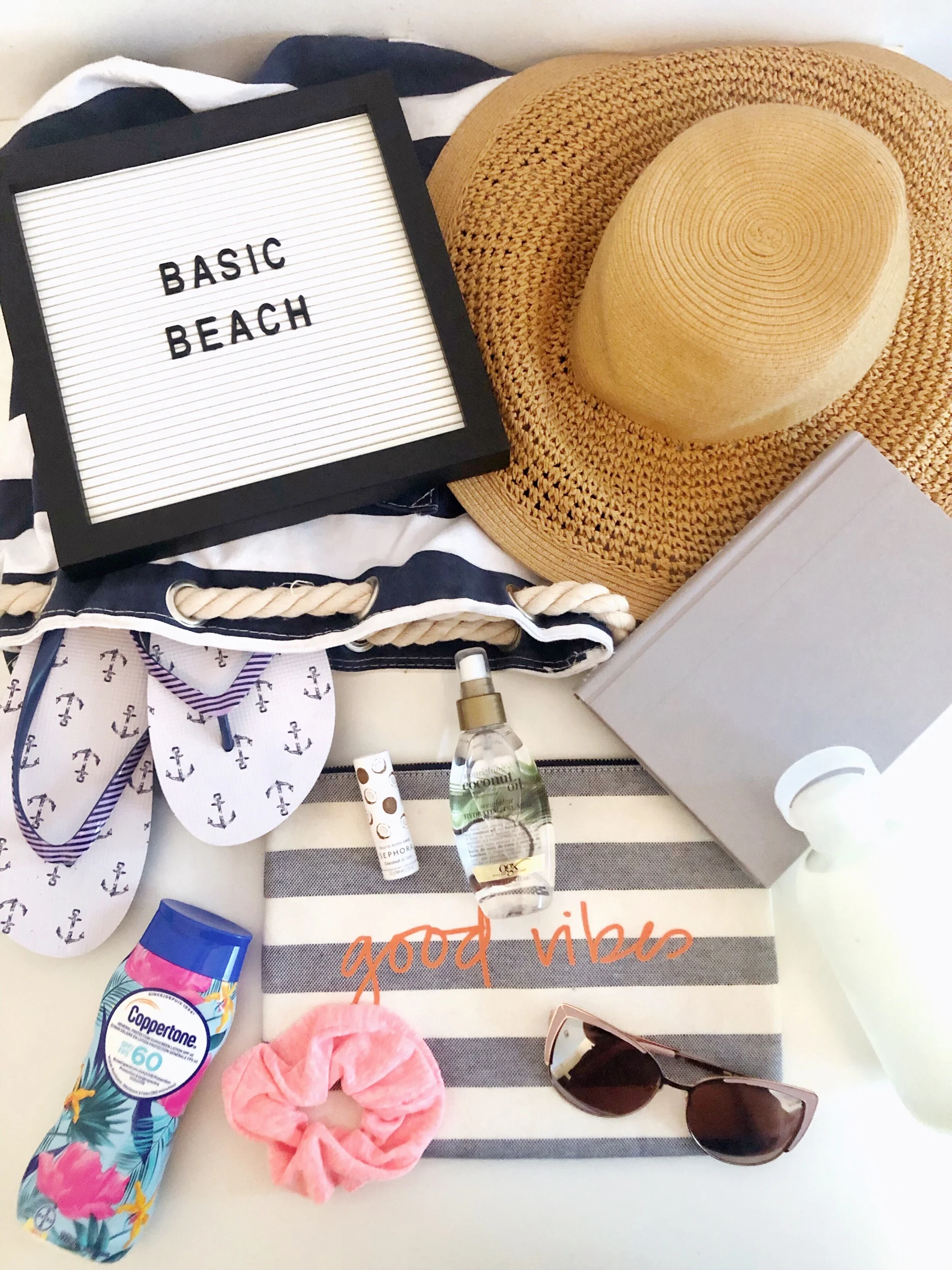 What’s In My Beach Bag 2019