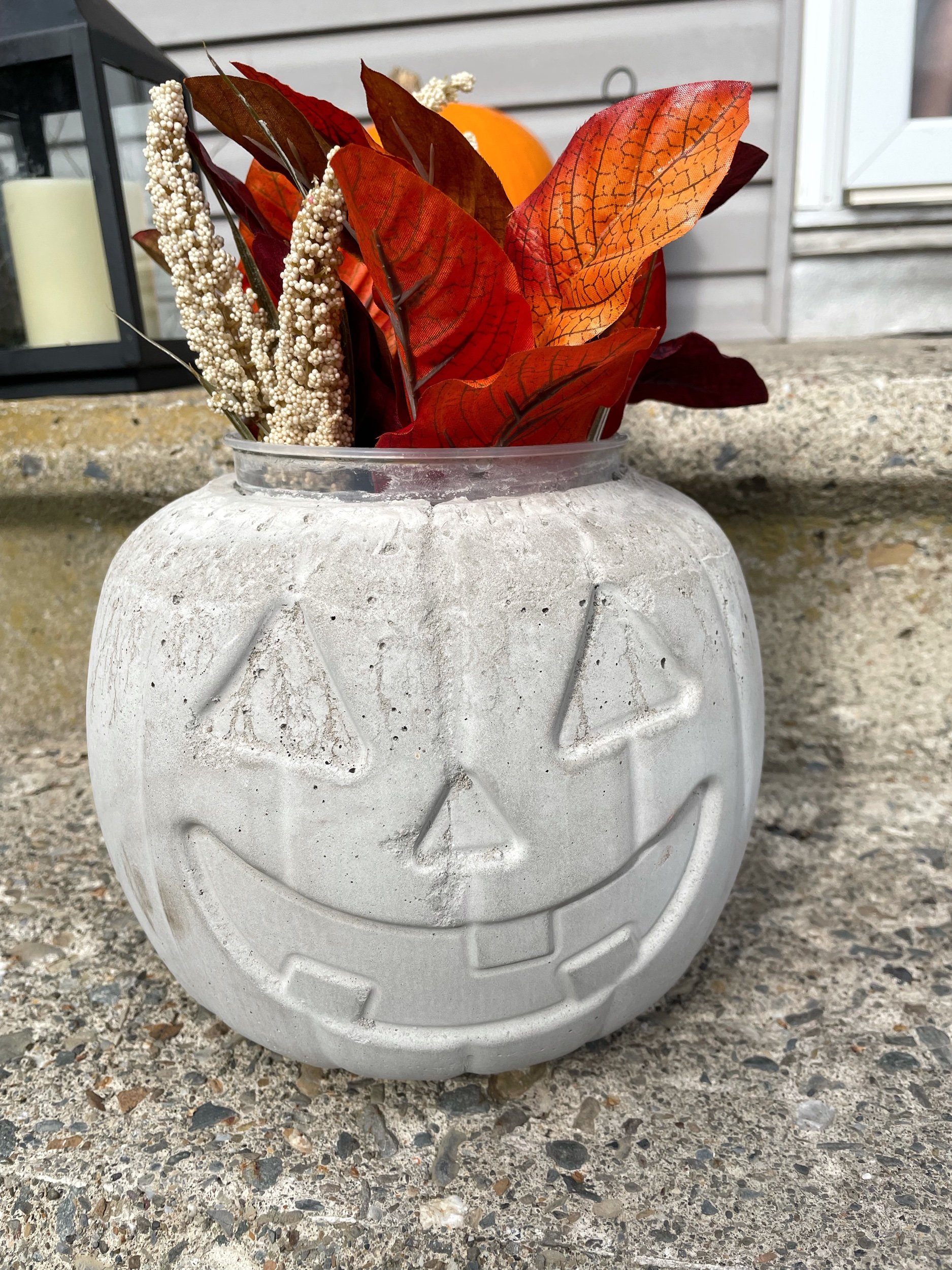DIY Concrete Jack-o-Lantern Planter!