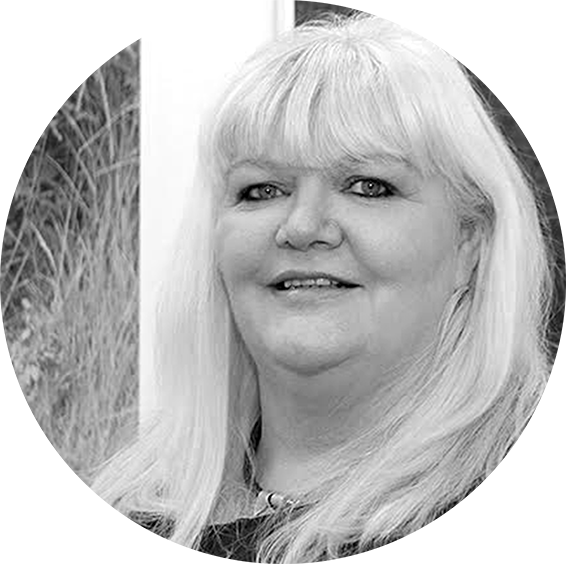Deirdre Robb