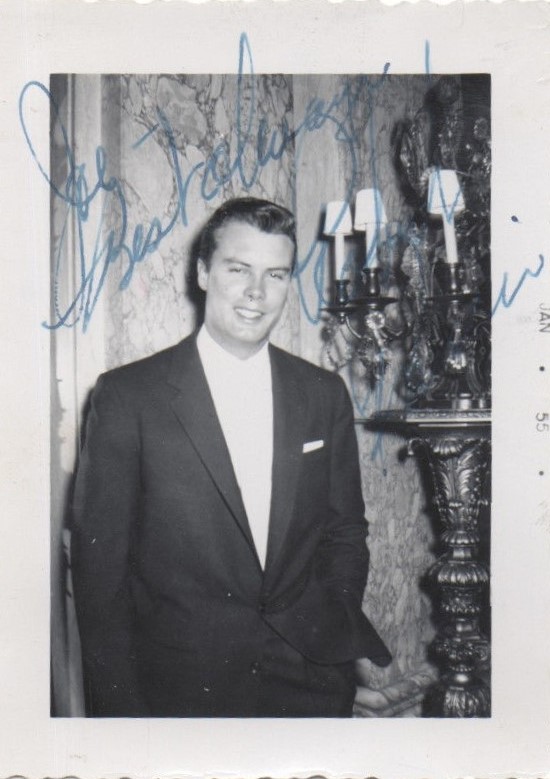  Although this candid photo by a fan is stamped JAN 55, it was probably taken in Dec. 1954 during Bob’s New England tour and later sent to Bob to autograph to “Joe,” and then returned to Joe. Bob was in New England briefly in late June 1954; he also 