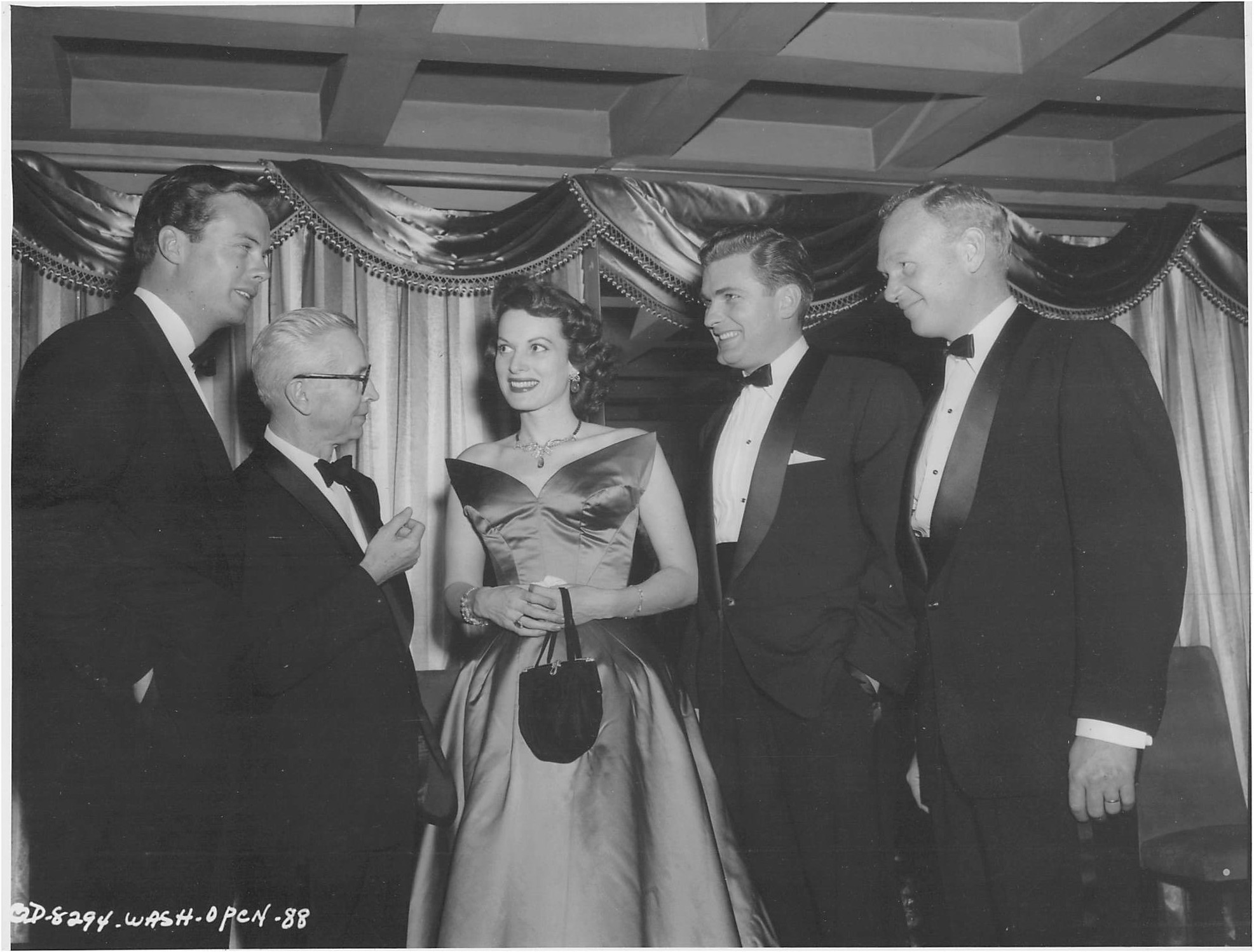 Feb. 8?, 1955  Washington, D.C., premiere of  The Long Gray Line.  First Lady Mamie Eisenhower attended this event. (See next photo.)  Above: Bob, unidentified man, Maureen O’Hara, William (Bill) Leslie (also in  The Long Gray Line ), and unidentifi