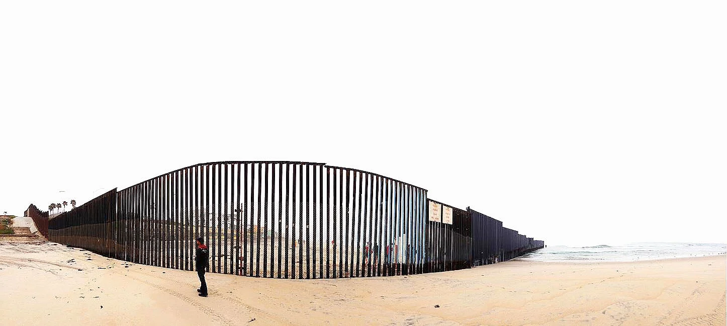 Tijuana+Border_Fisheye+Unedited.jpg