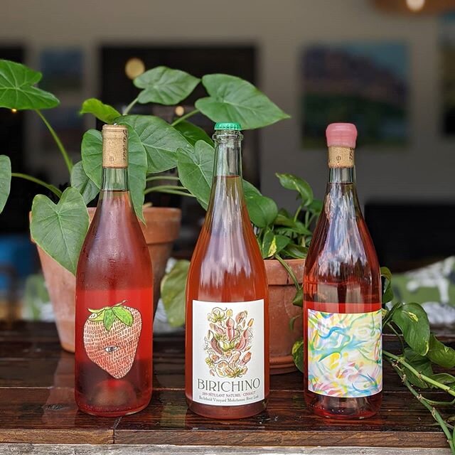 How about a natural Ros&eacute; to get you through hump day? 🍓⁣
⁣
⁣
⁣
⁣
#plazamidwood #28205 #28204 #cltwine #exploreclt #winebar #charlottesgotalot #roseallday #humpday #nattywine #naturalwine