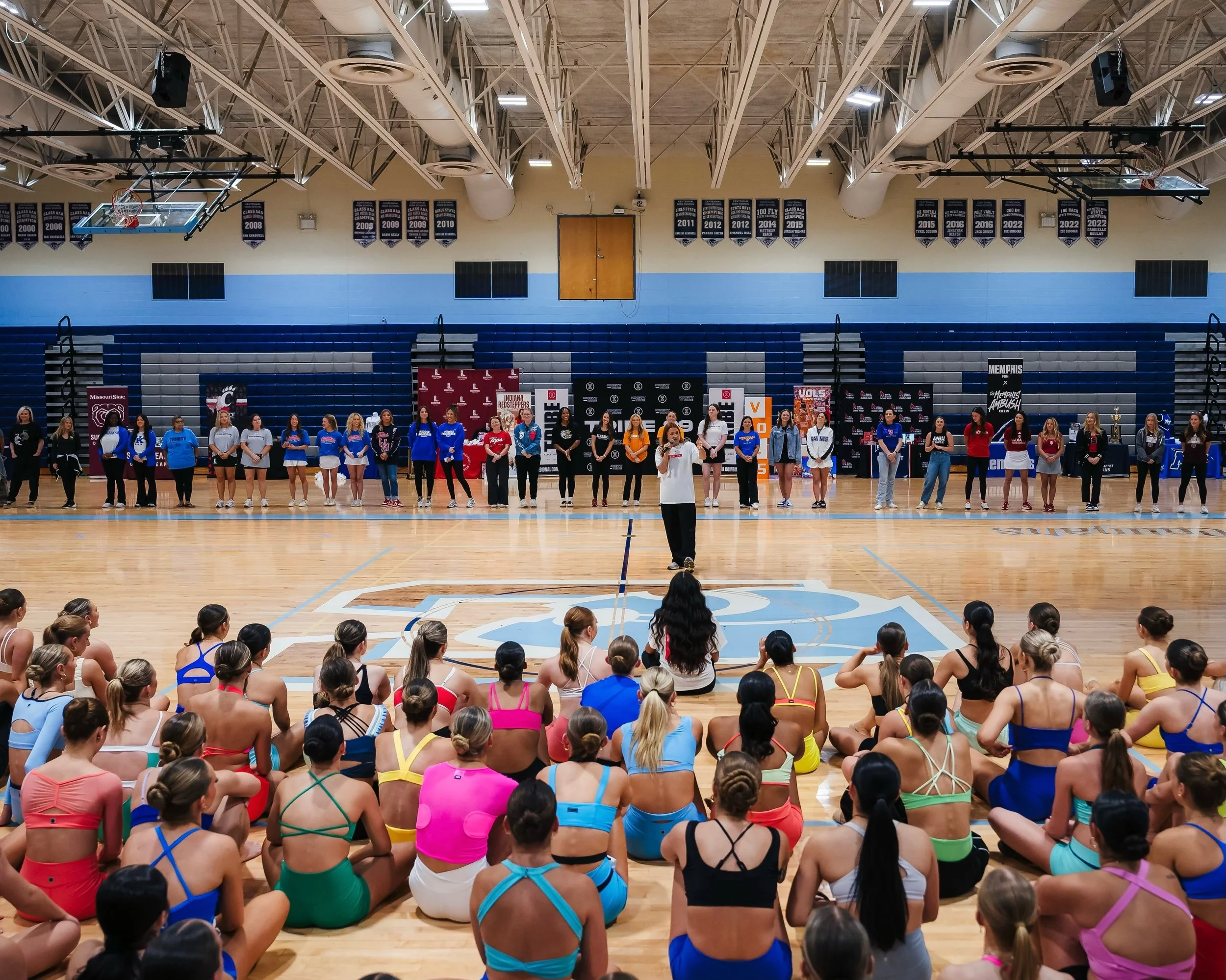 📍Nashville REGIONAL COMBINE: College coaches are ready to meet you!

👉 Head to our story highlights to see which teams are recruiting this weekend.

#danceteam #collegedance #danceteamrecruitment
