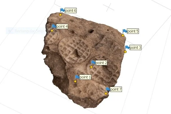 Fig. 2. 3D modeling of an Early Dynastic seal impression from the Abydos North Cemetery, front view in process. Photo: Blair Simmons / North Abydos Expedition © 2019