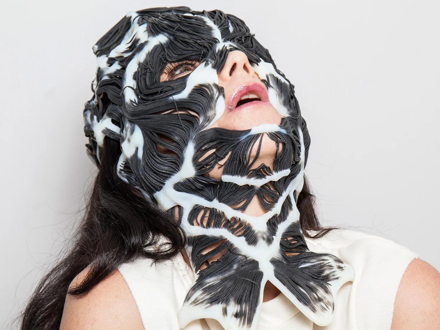 BjorkDigital_Tokyo_NeriOxman_Photocred_Santiago_Felipe_dezeen_1568_0.jpg