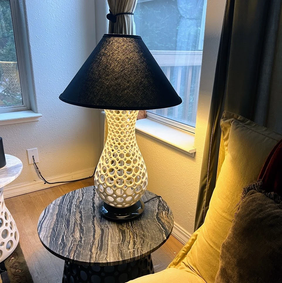lynne_meade_tablelamp_livingroom_square.JPG