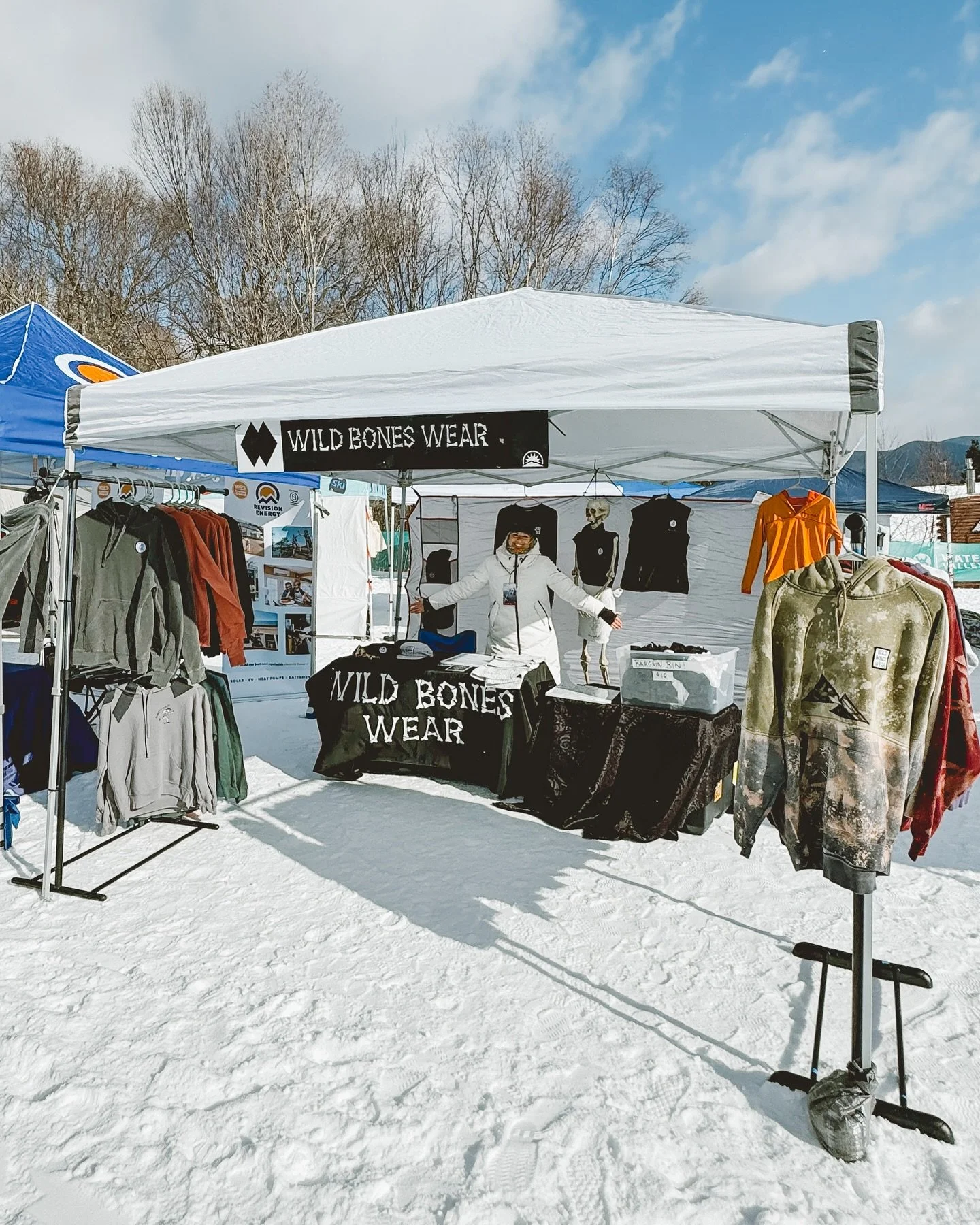 Thanks everyone for stopping by our booth at the World Cup this weekend! And thank you @waterville_valley @graniteoutdoor for having us! 💃🎿

📸: @marina.french