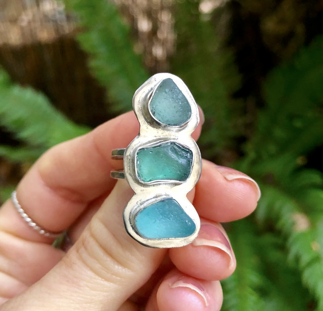 TrippleSeaglassRing.png