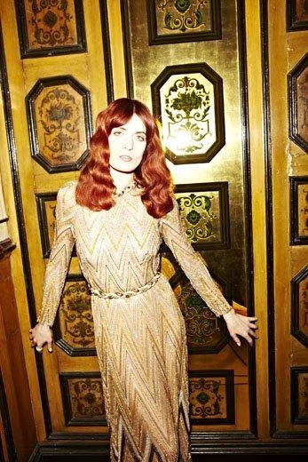 Shake It Out behind the scenes photos 10.jpg