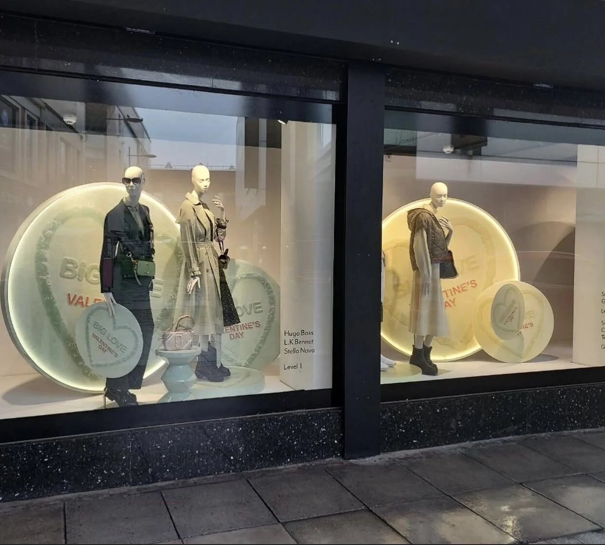 ARNOTTS1.jpeg