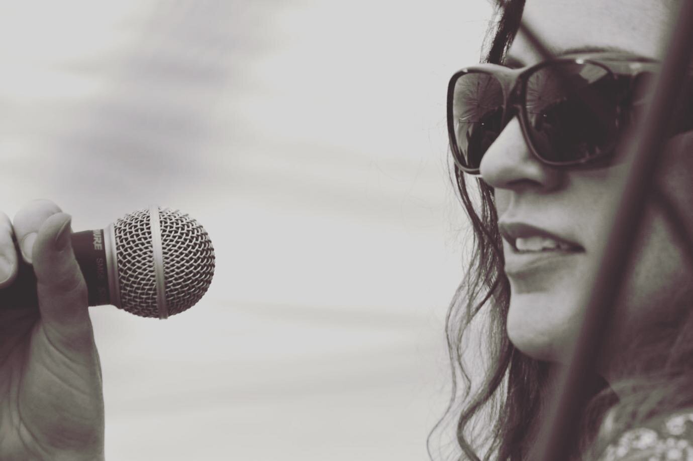 Anne at a James Beaudreau Band gig at @bronxbackyardsundays in July 2018. Photo by @kmcdermottphotography 

#nycmusicians #singer #livemusicphotography