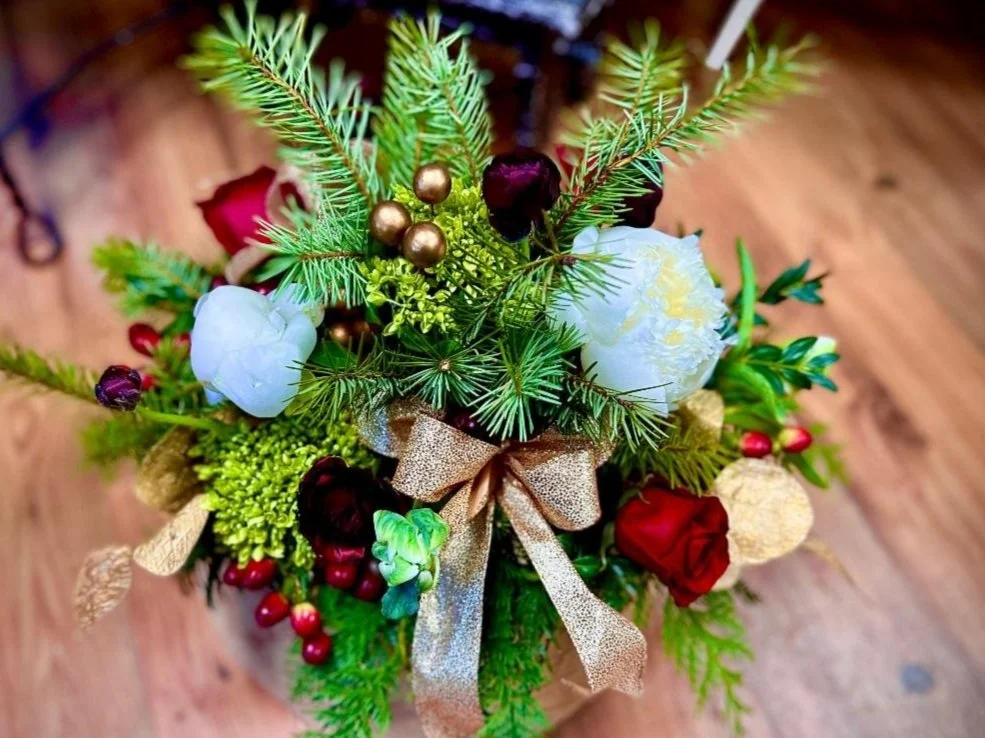 Pretty+Holiday+Flowers.jpg