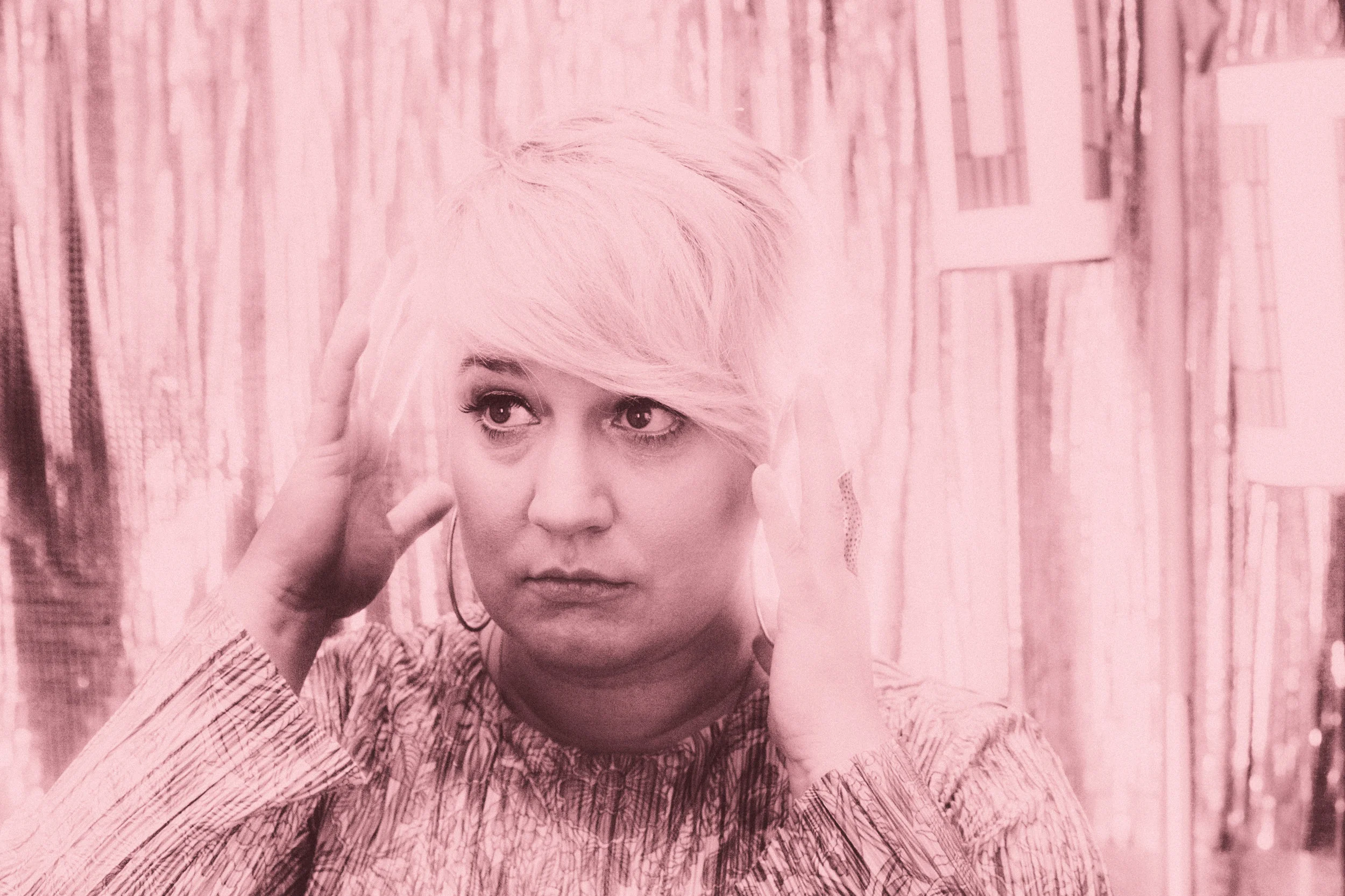 Erin Costelo  style photo Mat Dunlap.jpg