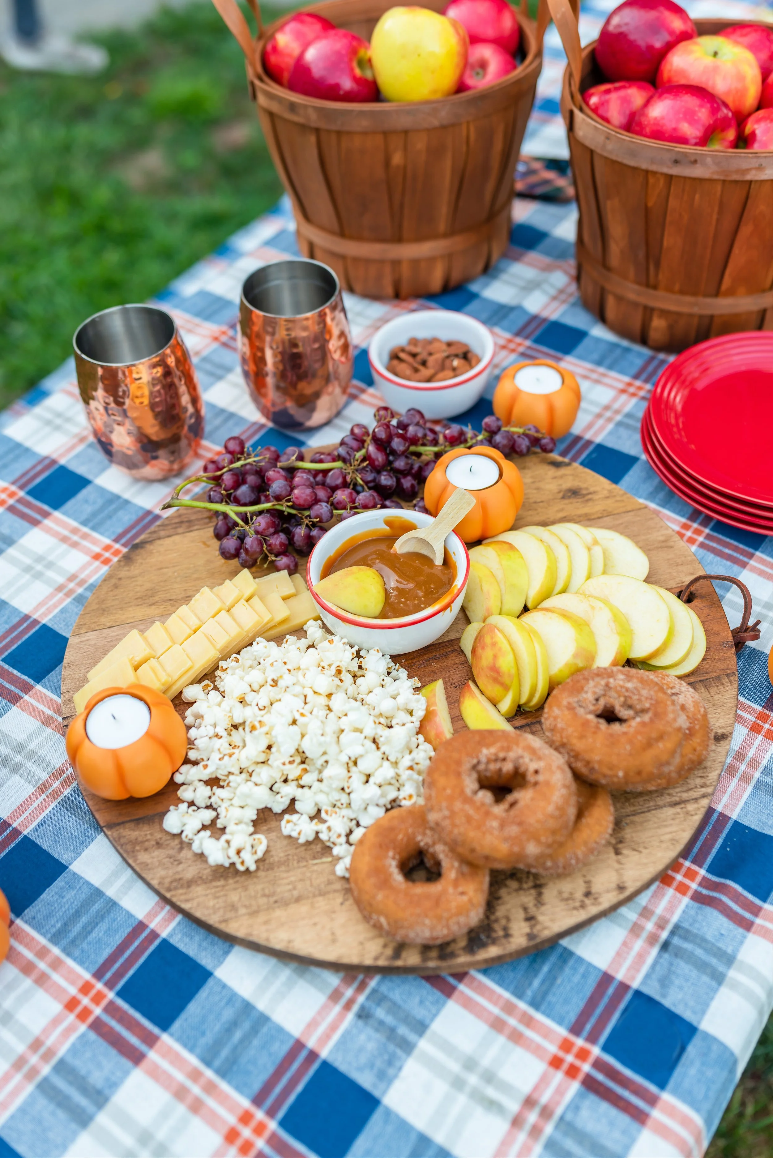 Fall Picnic Ideas to Usher in Apple Season