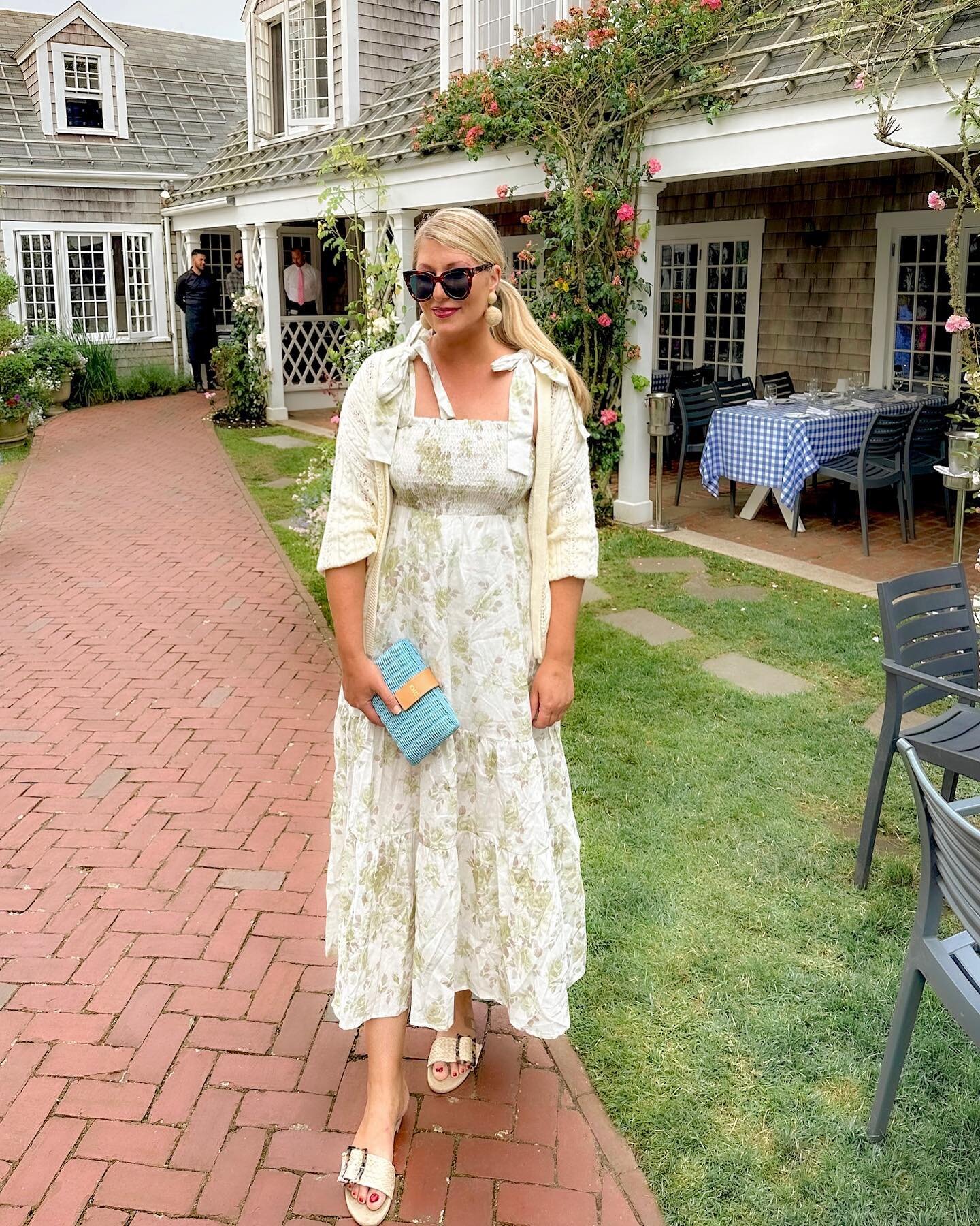 Always a special night dining under the roses @chanticleernantucket 🌸🌸🌸 I wore this @shopkathleenmaeve Emma Maxi Dress and I love the rose print and linen &amp; cotton fabric. 

📷🎥: See some snippets from dinner under the roses above.

Follow my