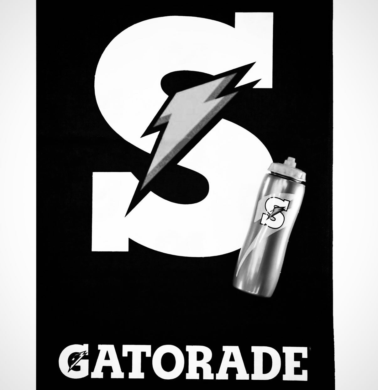 In honour of the incredible @serenawilliams the team at Gatorade swapped out the traditional G in their branding for the S. It&rsquo;s a powerful statement honouring a powerful and longtime partnership. 

#baldwinandbrant #intersectionofbrandsandfans