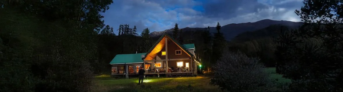 Palliser+Lodge+at+Night.jpg