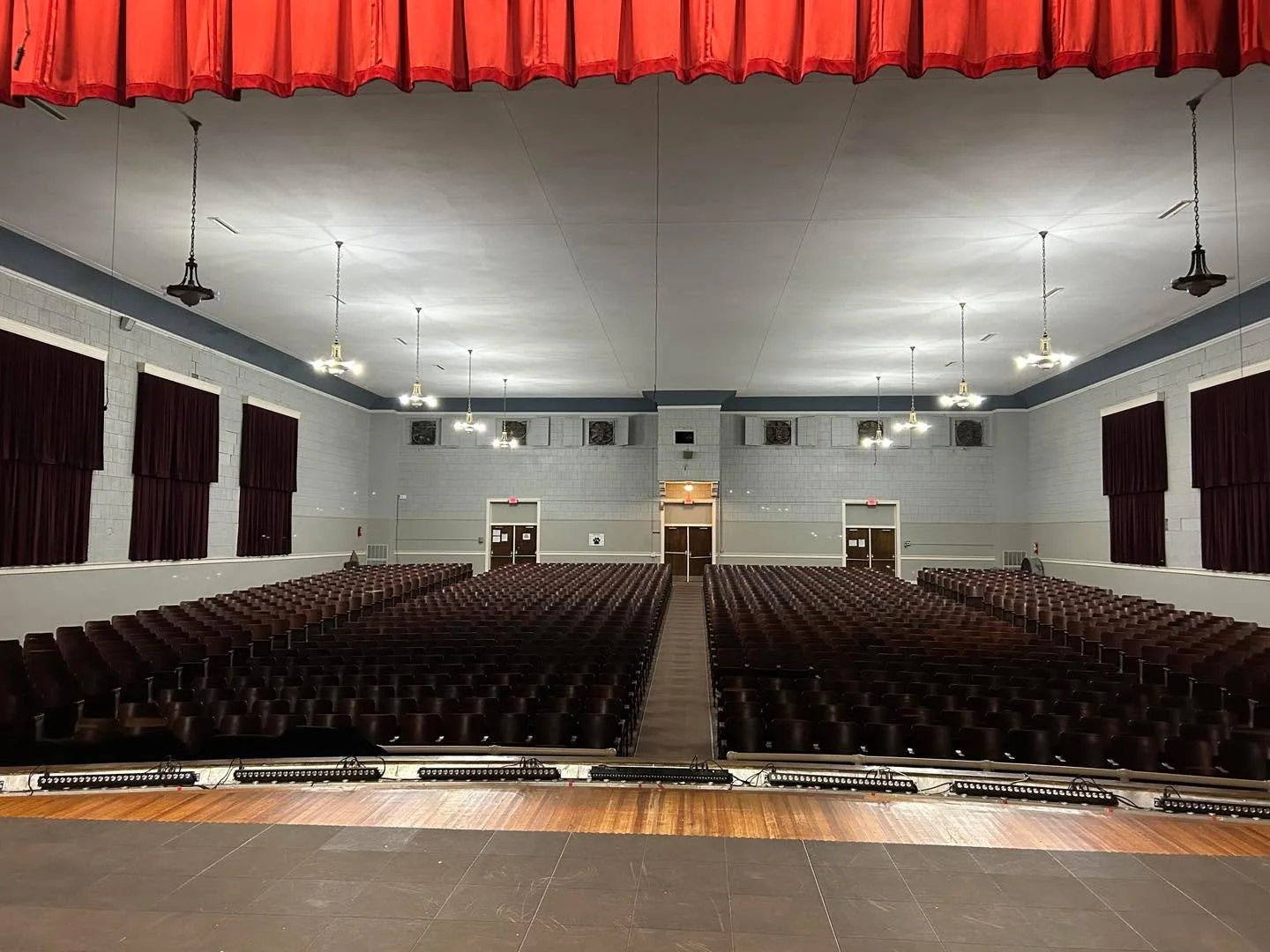 We have room for you, your family and all your friends! 

Come see The Outsiders, GLT&rsquo;s second show of the 2025-2026 season at Davis Auditorium.

Performances:
November 20-22 at 7pm
November 23 at 2pm

Tickets: 

Online - Students &amp; Groups 