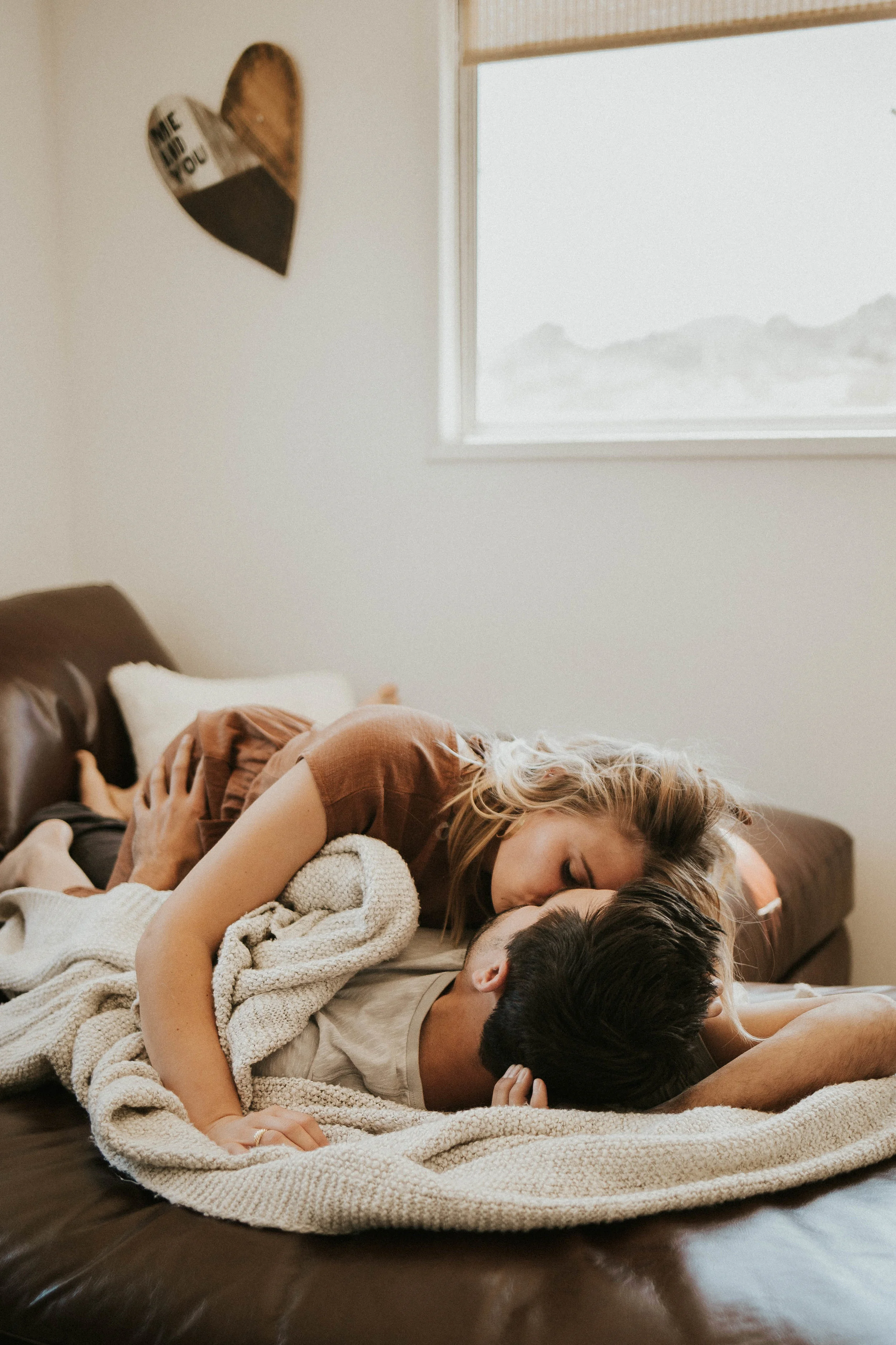 Andrew+Chelsea.JoshuaTree.In-Home51.jpg
