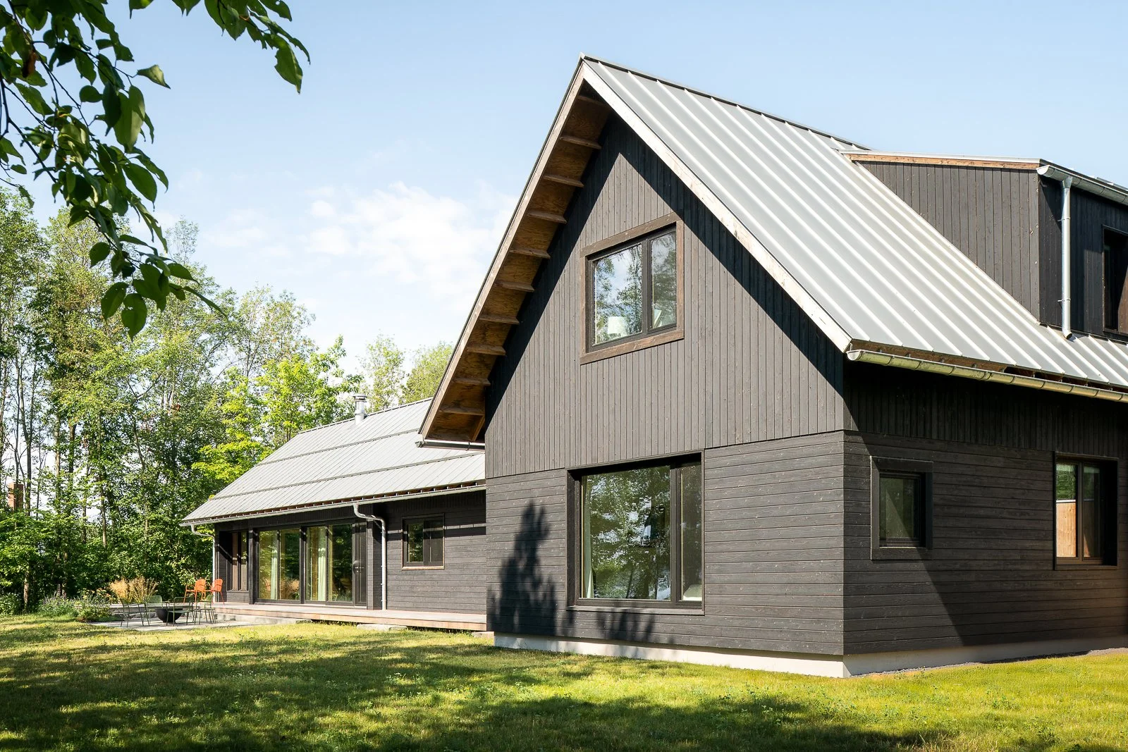 HouseOnALake-7.jpg
