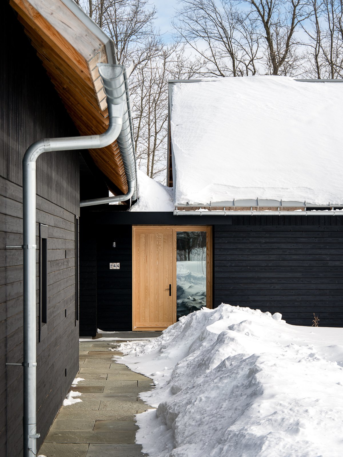 HouseOnALake-W-6.jpg