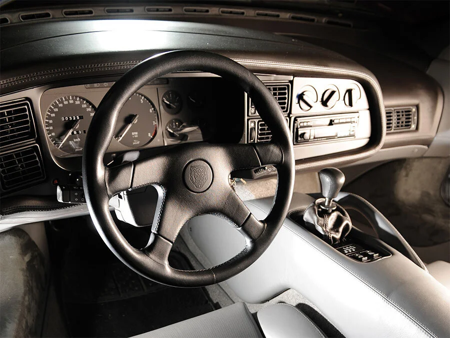 New Frontier Jaguar XJ220 Guide Supercar Nostalgia new-frontier-jaguar-xj220-guide-supercar-nostalgia