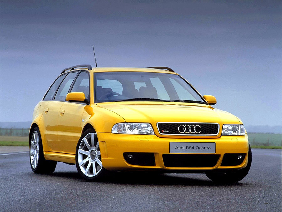 Classic - Audi A4 RS4 B5 Avant in light blue by