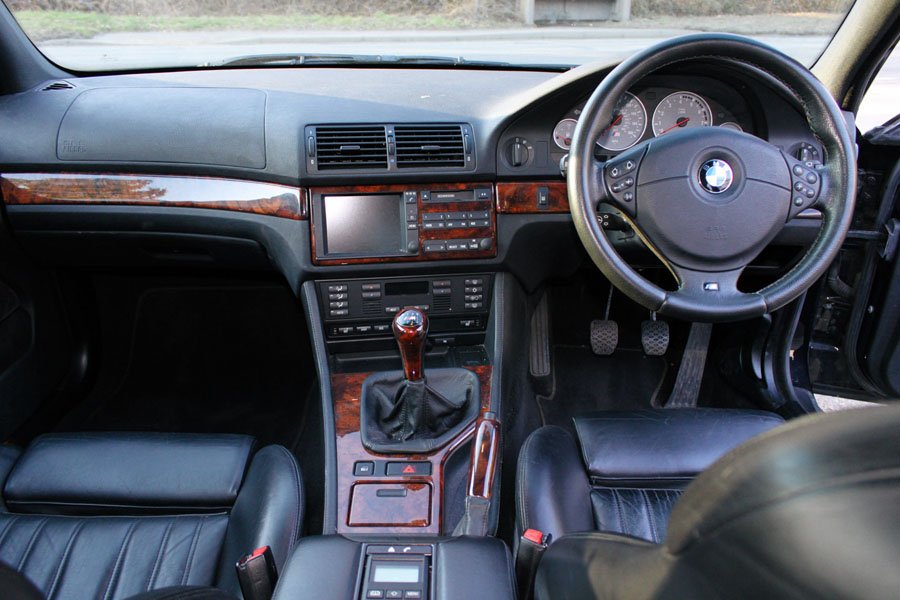 BMW-E39-M5-73326-1-15.jpg