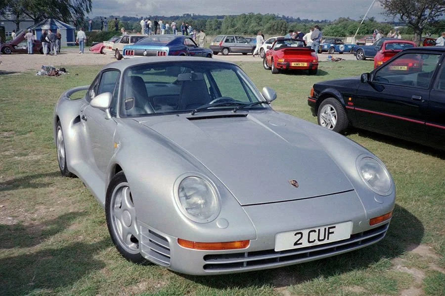 Car Spotting: Goodwood Track Day 1988