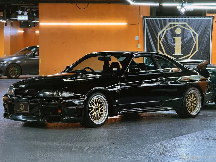 Black 1997 Nissan R33 Skyline GT-R For Sale in Hong Kong — Supercar ...