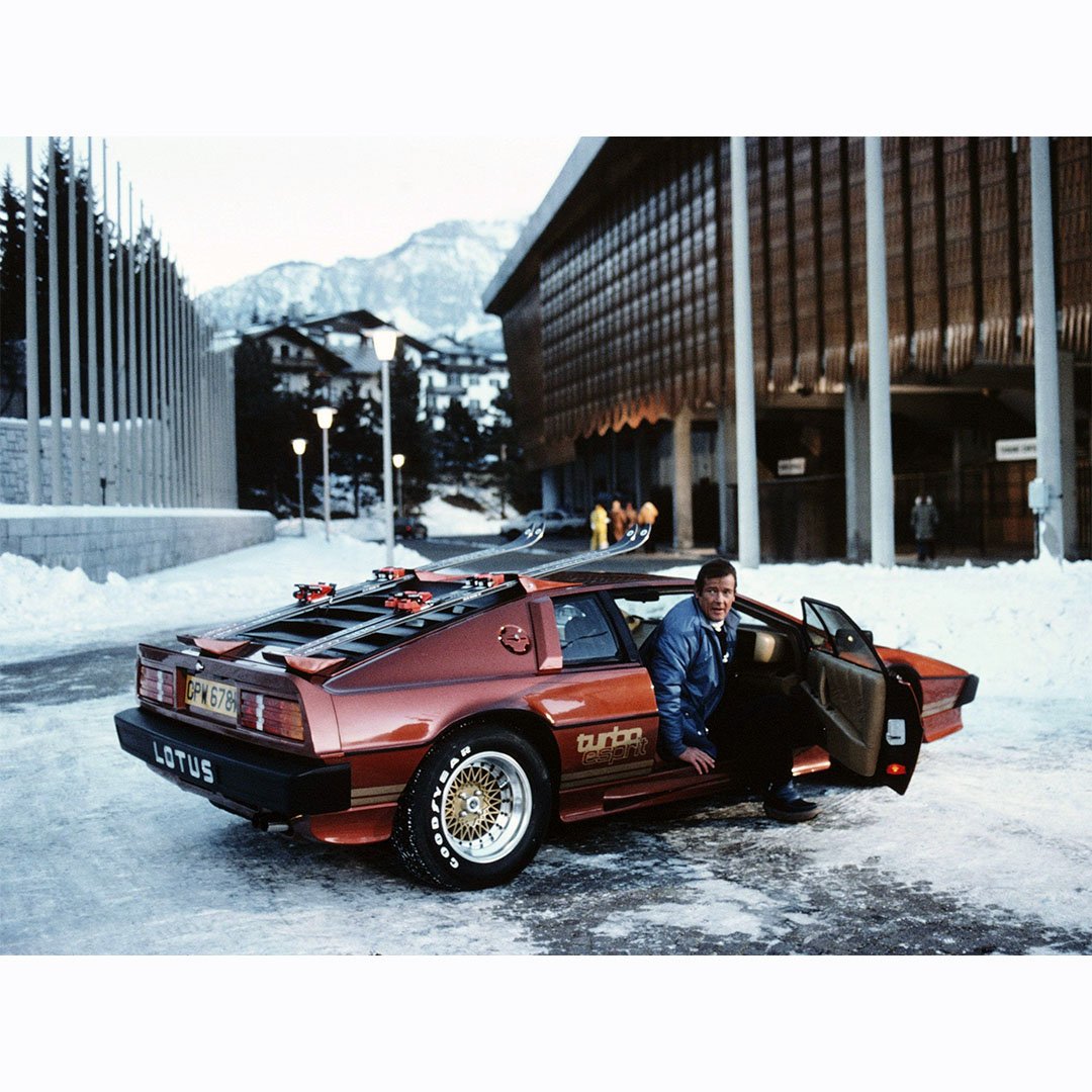 Roger Moore as secret agent James Bond with a Lotus Esprit Turbo in Cortina during filming for the twelfth 007 adventure, For Your Eyes Only.

Photo credit: MGM Studios

#lotus #lotusesprit #lotusespritturbo #espritturbo #80scars #80sfashion #jamesbo