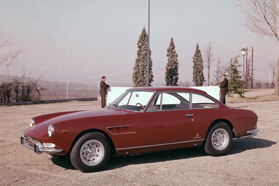 Guide: Ferrari 330 GT Series 2 - a Historical & Technical Appraisal