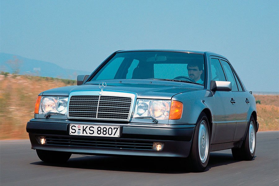 Guide: Mercedes-Benz W124 500 E / E 500 - a Historical &amp; Technical Appraisal