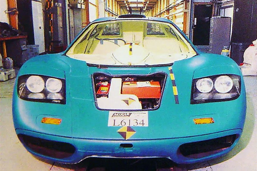 VIN: Crash Test Beauty - the second McLaren F1 Prototype chassis XP2